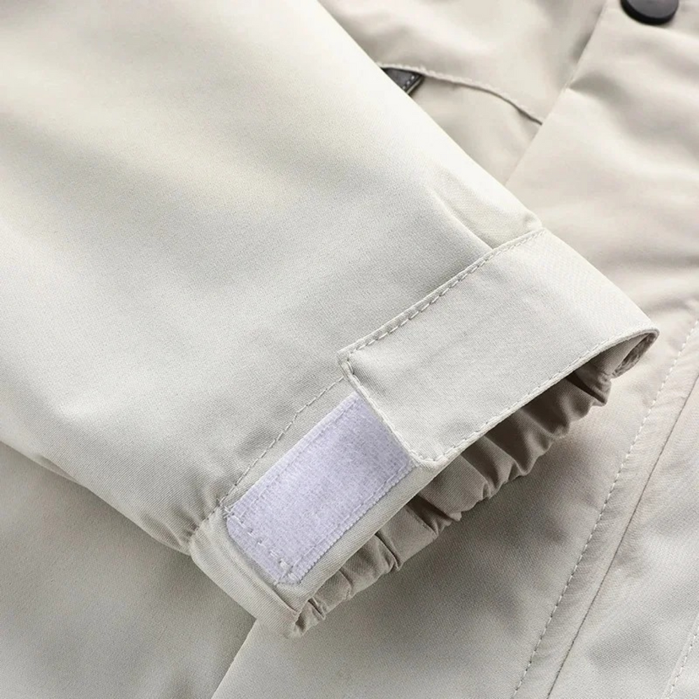 FYOW – Comfortable Wind And Waterproof Outdoor Jacket